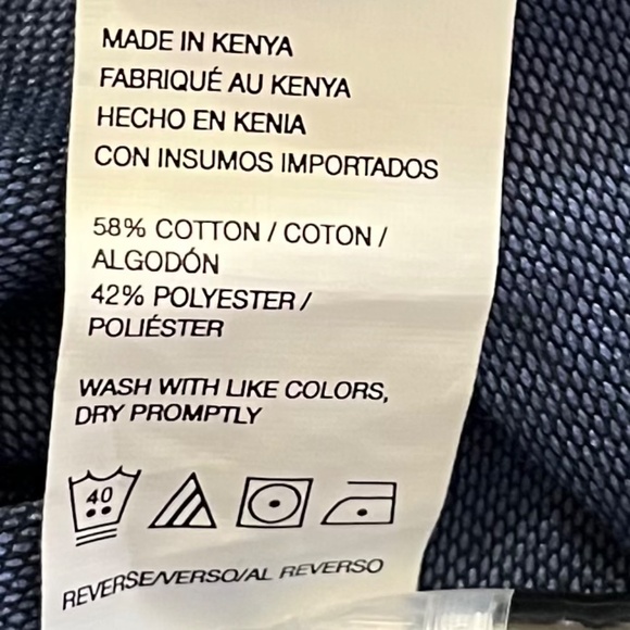 For the perfect untucked look! Van Heusen Men's size S/P Slim fit - Picture 13 of 13